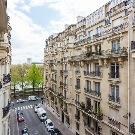 Cmg Apartment